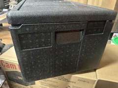 -Cambro cam go box black top loading food pan carrier with cup holders