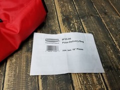 Rubbermaid Commercial Products 9F35-00 Insulated Pizza & Food Delivery Bag 16″