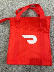 DoorDash Insulated Food Delivery Bag Red Zip Thermal Tote 13x15x8