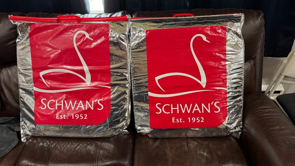 Schwan’s 24″ x 26″ Cold Keepers Insulated Thermal Foil Carry Freezer Bags, qty 2