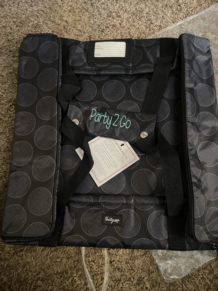 Thirty-One Party2Go Insulated Food Pan Bag Black with Polka Dots