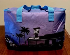 Trader Joes Insulated Tote Bag Purple/Teal 8 Gal Reusable Shopping Cooler RARE