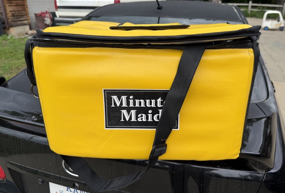 Commercial Vinyl, Insulated Minutemaid Logo Cooler Bag With Strap