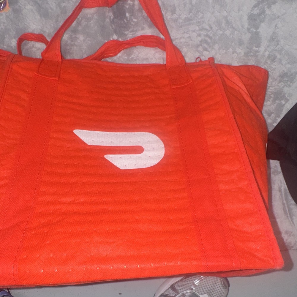 DoorDash Red Insulated Food Delivery Bag Tote with Handles, Reflective Lining