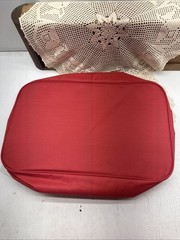 Mayme’s Red And White Insulated 2-tier Tote. Insulates Hot Or Cold Food