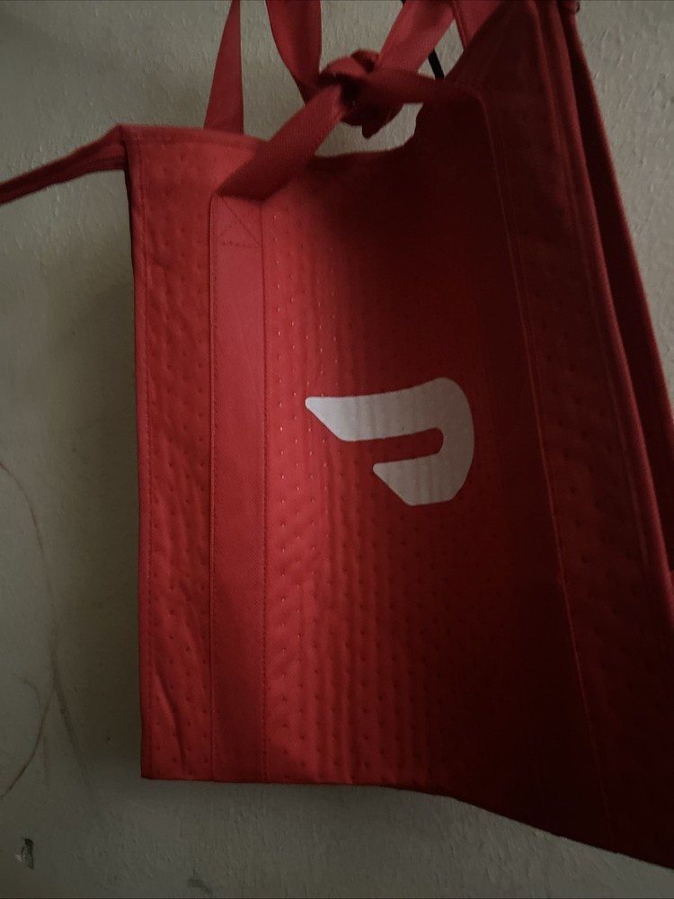 BRAND NEW Door Dash Insulated Food Delivery Tote Bag Red Zip Closure 13x15x9.5″